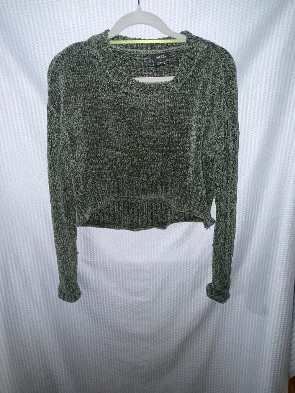 rue21 Green Chenille Crop Sweater Size S